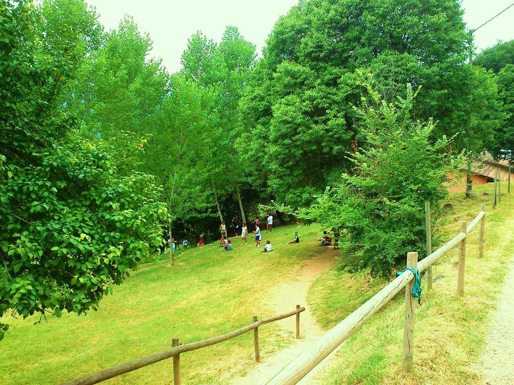 Casa De Colonies La Cadamont Hostel Sant Joan les Fonts Cameră foto